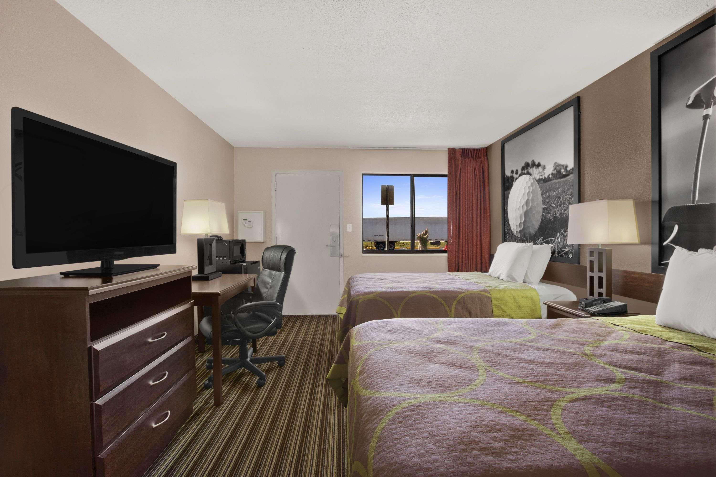 Super 8 By Wyndham Fort Myers Eksteriør bilde