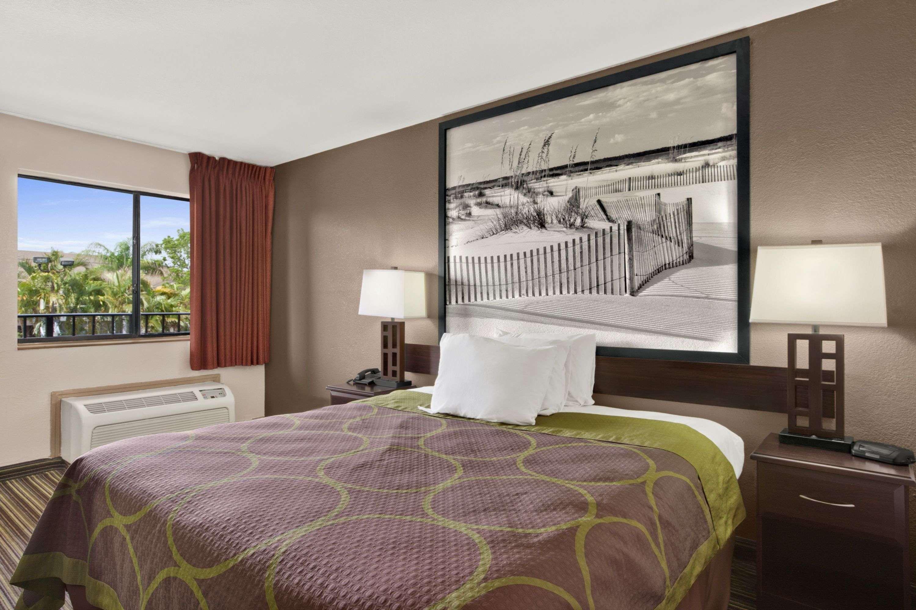 Super 8 By Wyndham Fort Myers Eksteriør bilde
